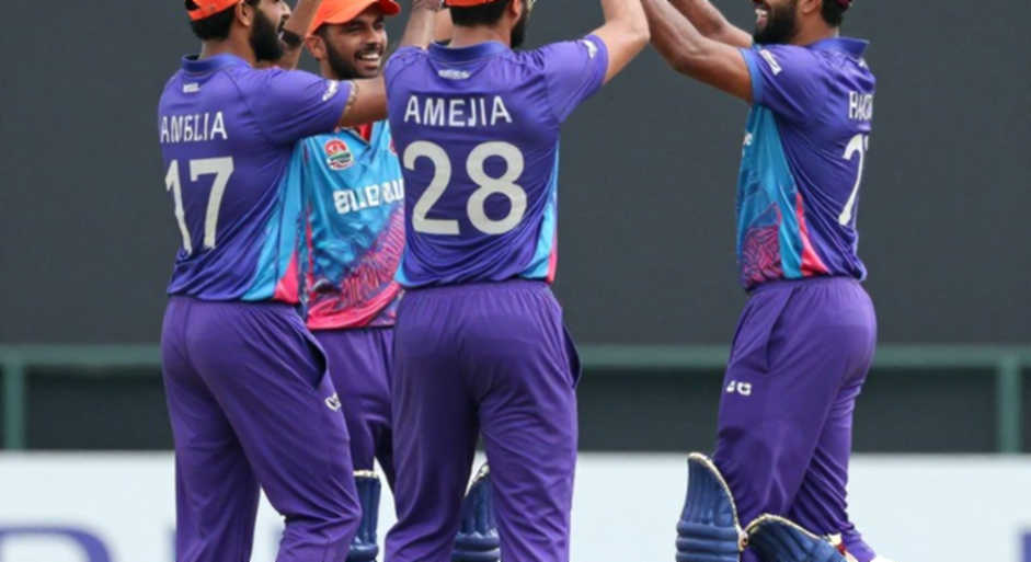 কোন ভাষ্যকার বদলি ফিল্ডার হিসেবে নামলেন? — টেস্ট ক্রিকেটের বদলি নিয়মের এক সংক্ষিপ্ত ইতিহাস