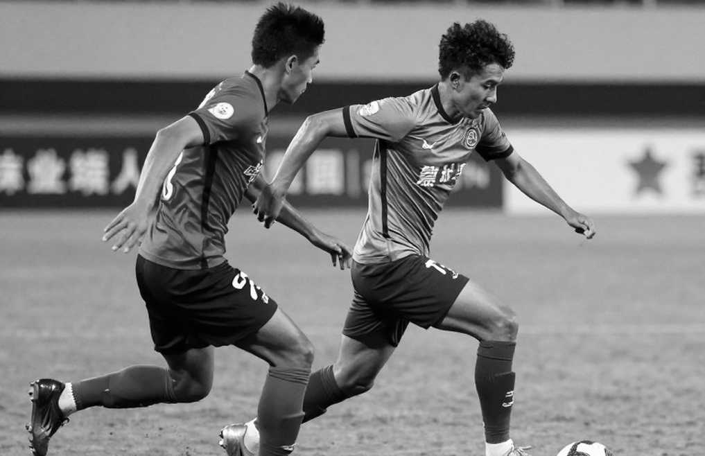 চার্টের শীর্ষে ফেরা এক অ্যালবাম: ১৭৩,০০০ ইউনিট, ১৩৮.৭৯ মিলিয়ন স্ট্রিম আর শ্রোতার অদৃশ্য শ্রম
